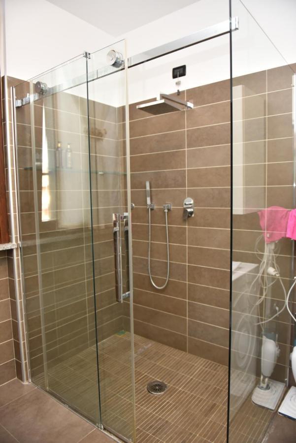 Design & Comfort A Romano Di L. Романо-ди-Ломбардия Экстерьер фото
